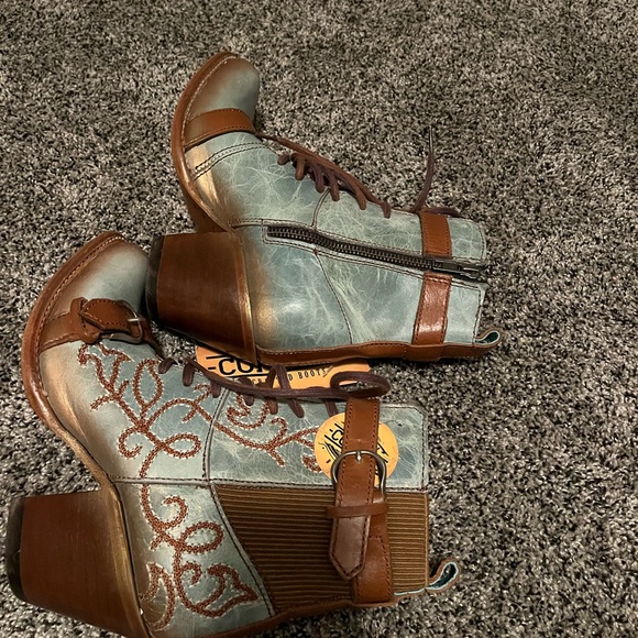 Corral boots - Picture 3 of 8